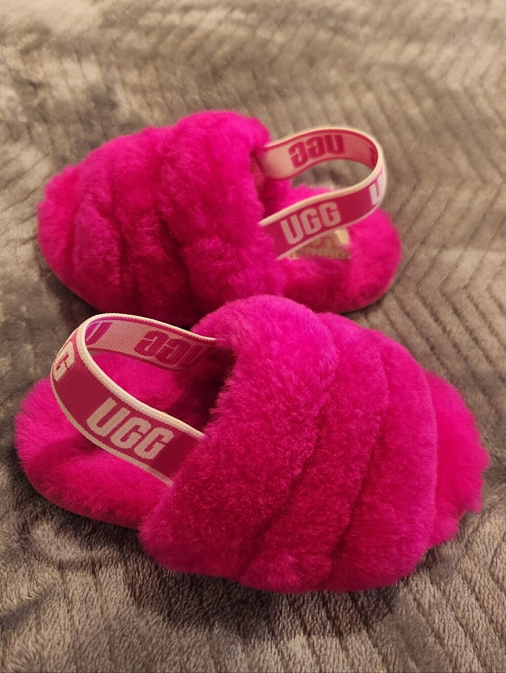 UGG Kids' Fluff Yeah Slide Slippers - Hot Pink, Size 8T